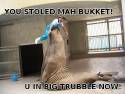 09-stoled-mah-bukket